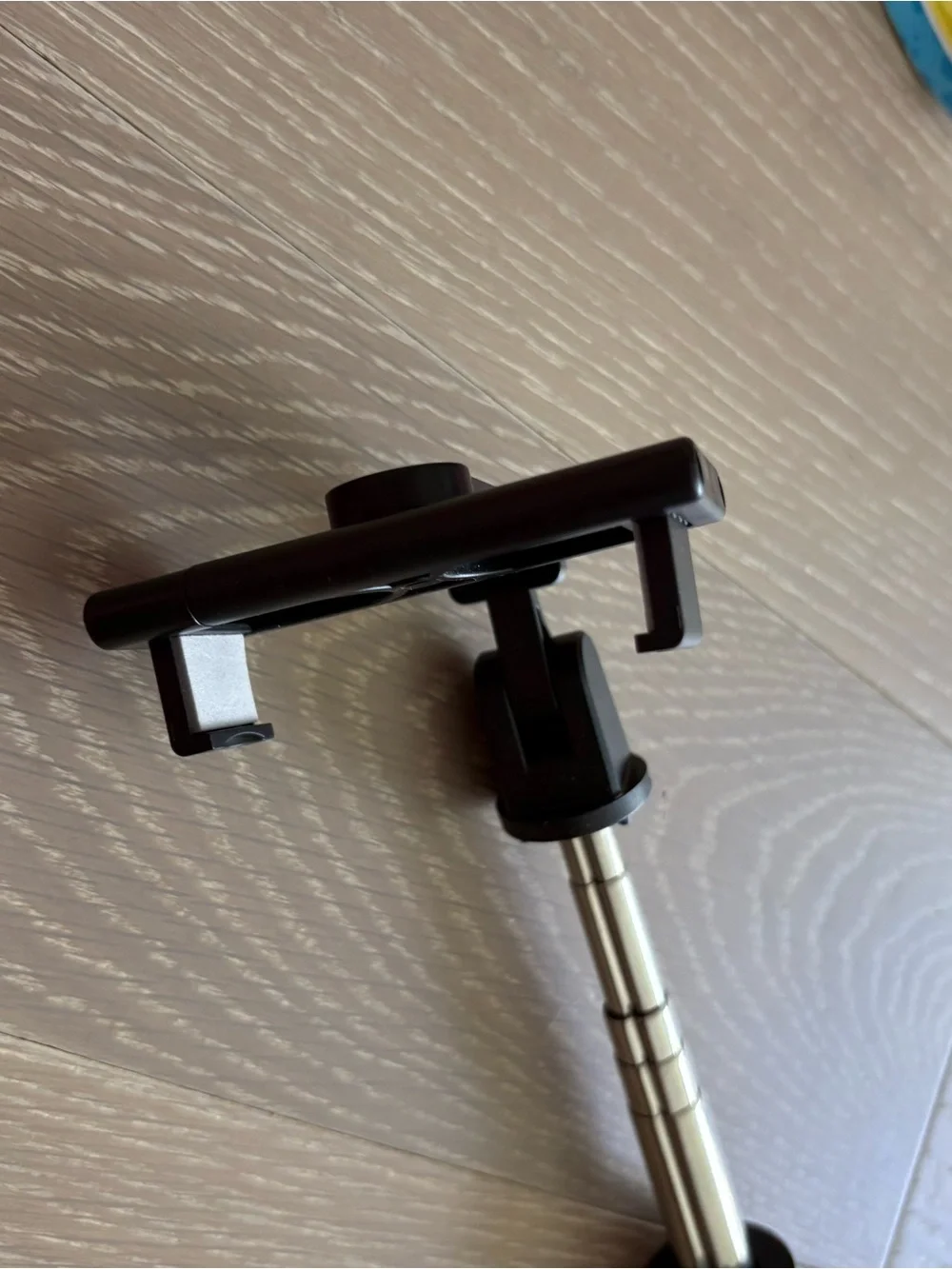 Compact Black Foldable Phone Mount tripod / Selfie Stick with shutter remote